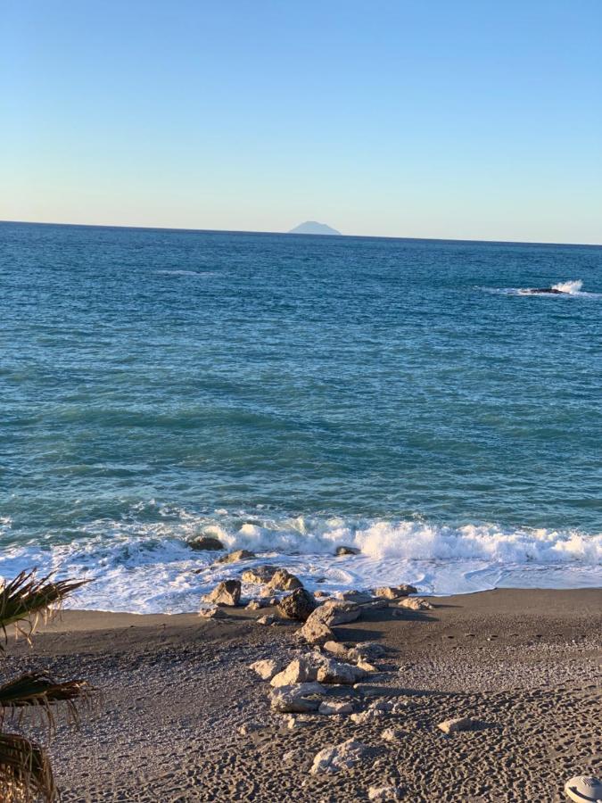 La Porta Delle Eolie Apartment กาโปดอร์ลันโด ภายนอก รูปภาพ