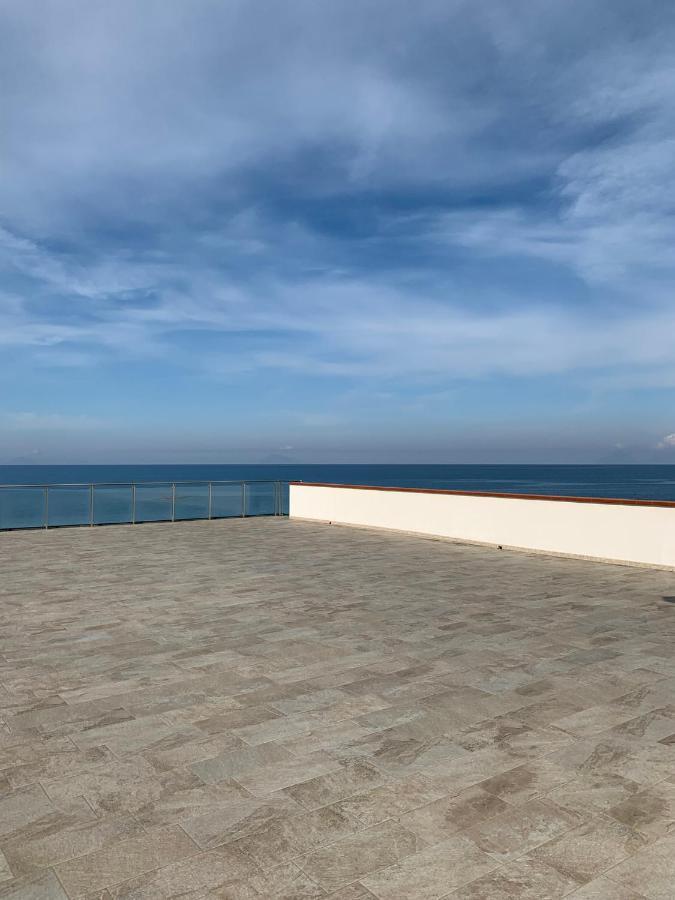 La Porta Delle Eolie Apartment กาโปดอร์ลันโด ภายนอก รูปภาพ